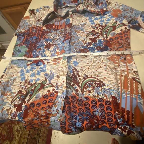 Retro Button Down, Large Collar, Vintage Look By Ship n' Shore - 18 - Picture 10 of 14